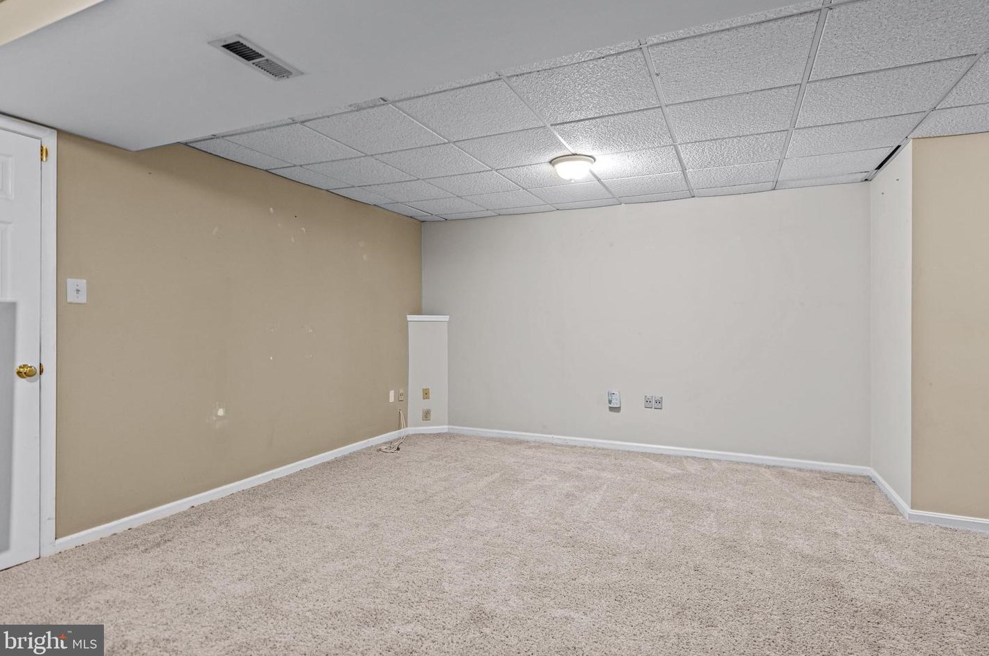 102 Knollwood Ct, Chester PA  19014-1257 exterior