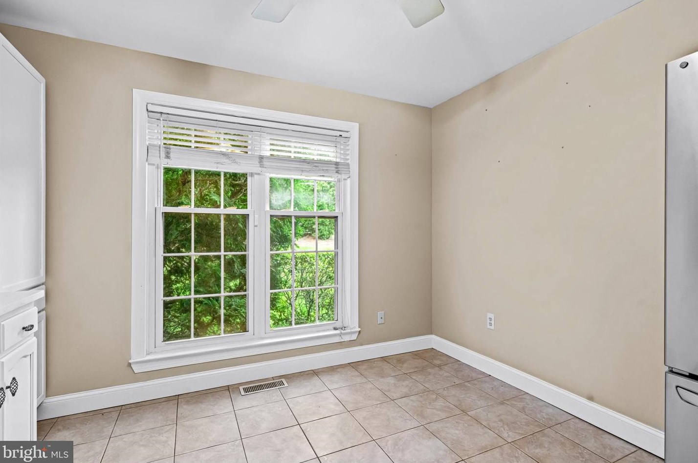 102 Knollwood Ct, Chester PA  19014-1257 exterior