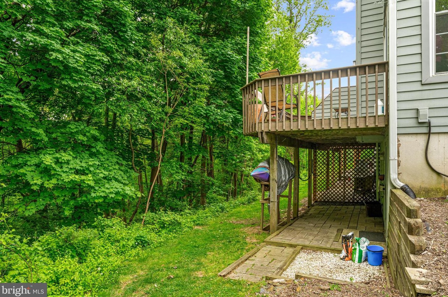 102 Knollwood Ct, Chester PA  19014-1257 exterior