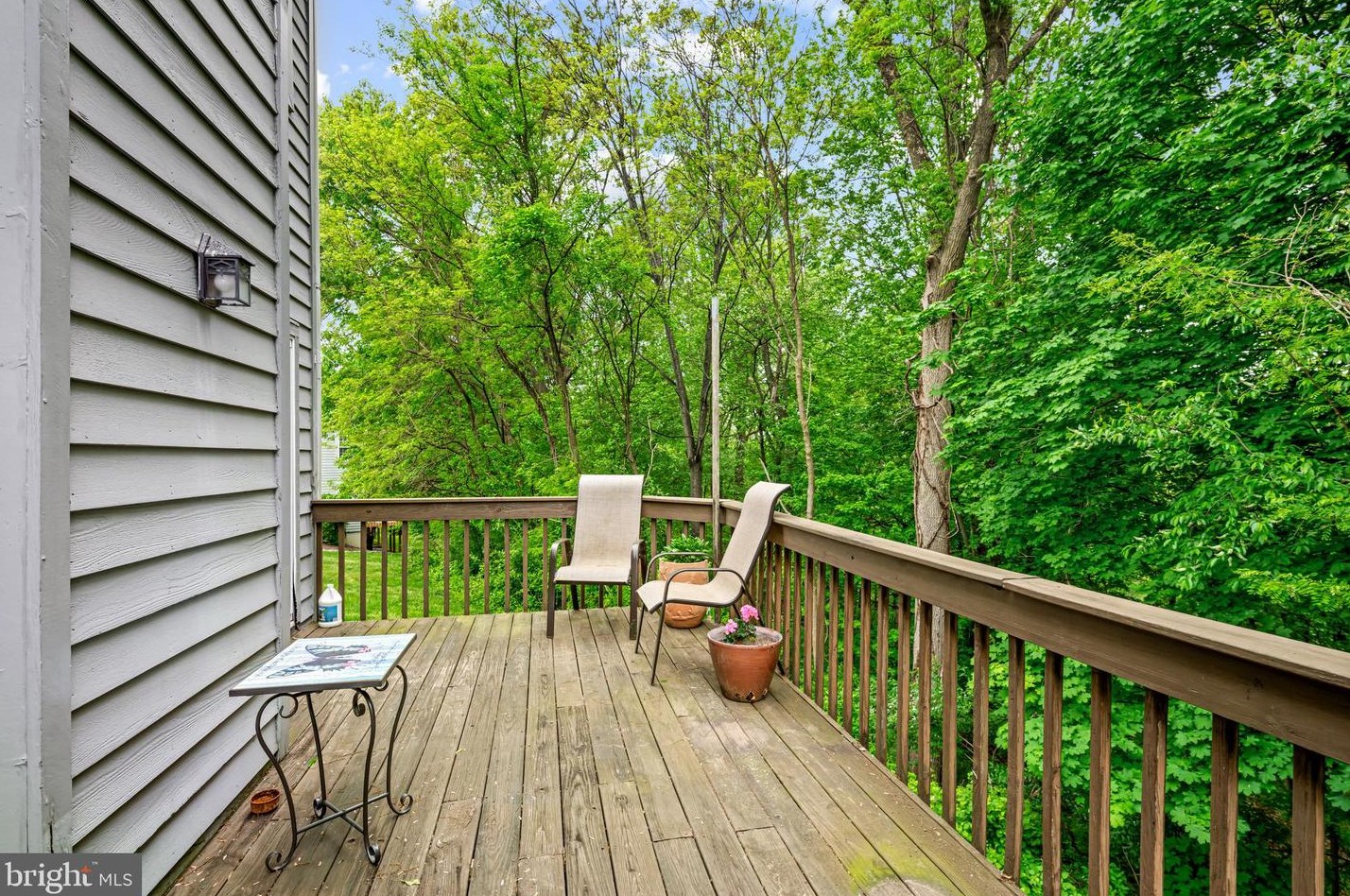 102 Knollwood Ct, Chester PA  19014-1257 exterior