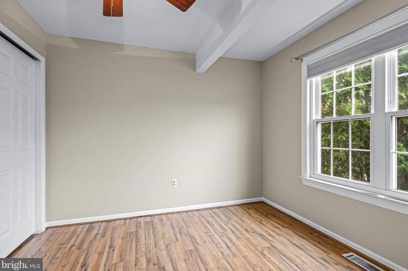 102 Knollwood Ct, Chester PA  19014-1257 exterior