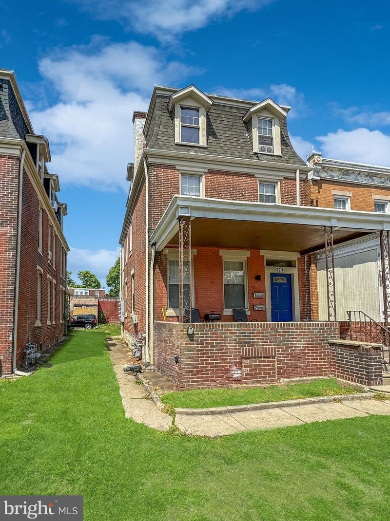 328 5 St, Darby PA 19023-2403 exterior