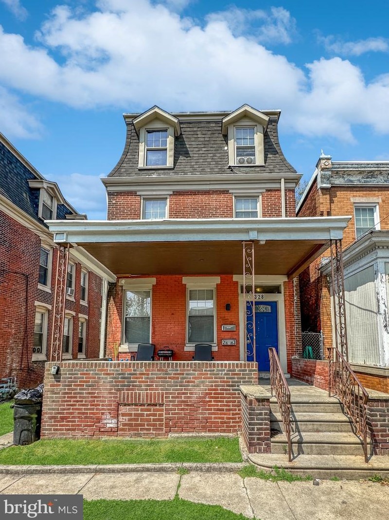 328 5 St, Darby PA 19023-2403 exterior