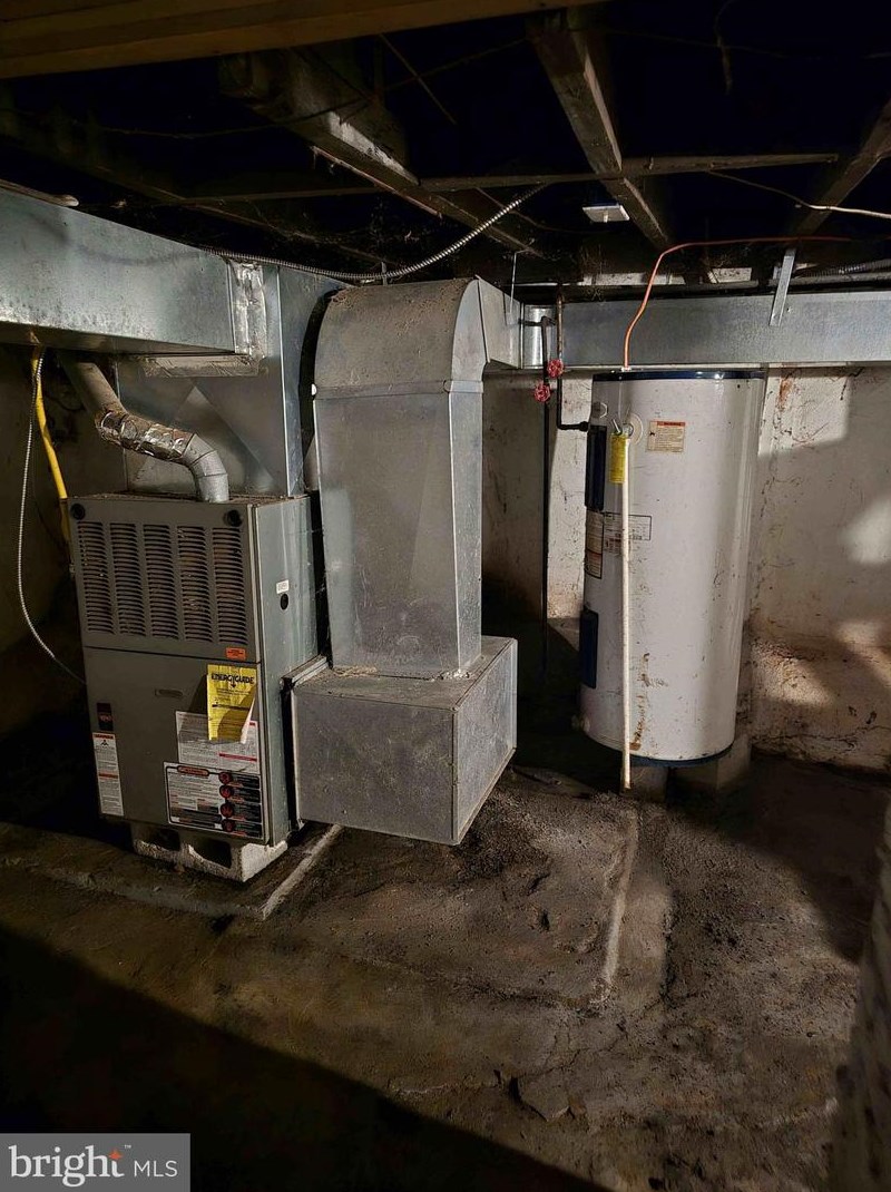 1800 Potter St, Chester PA 19013-6005 exterior