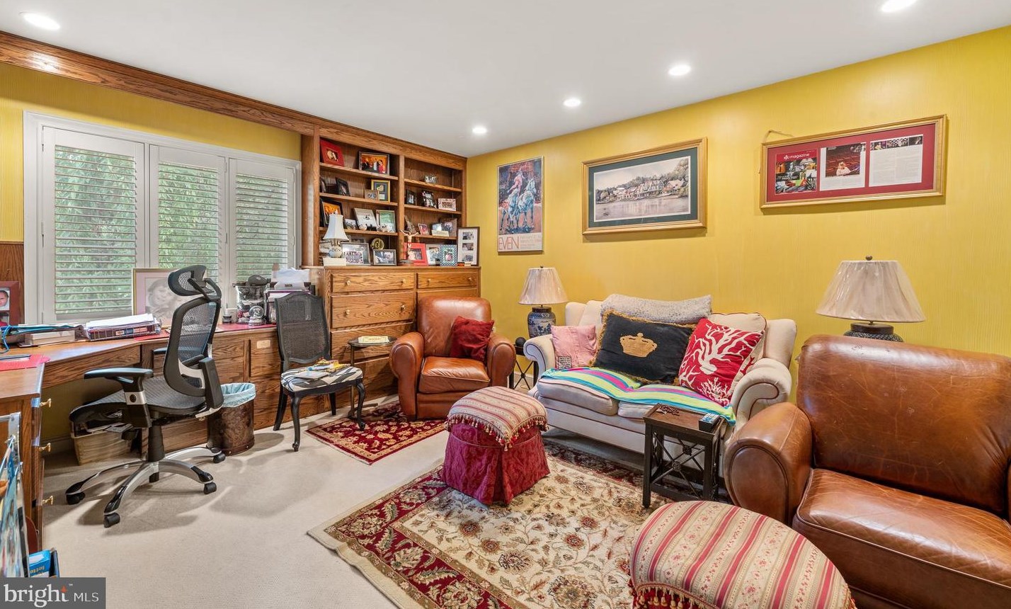 71 Tunbridge Rd, Haverford PA  19041-1038 exterior