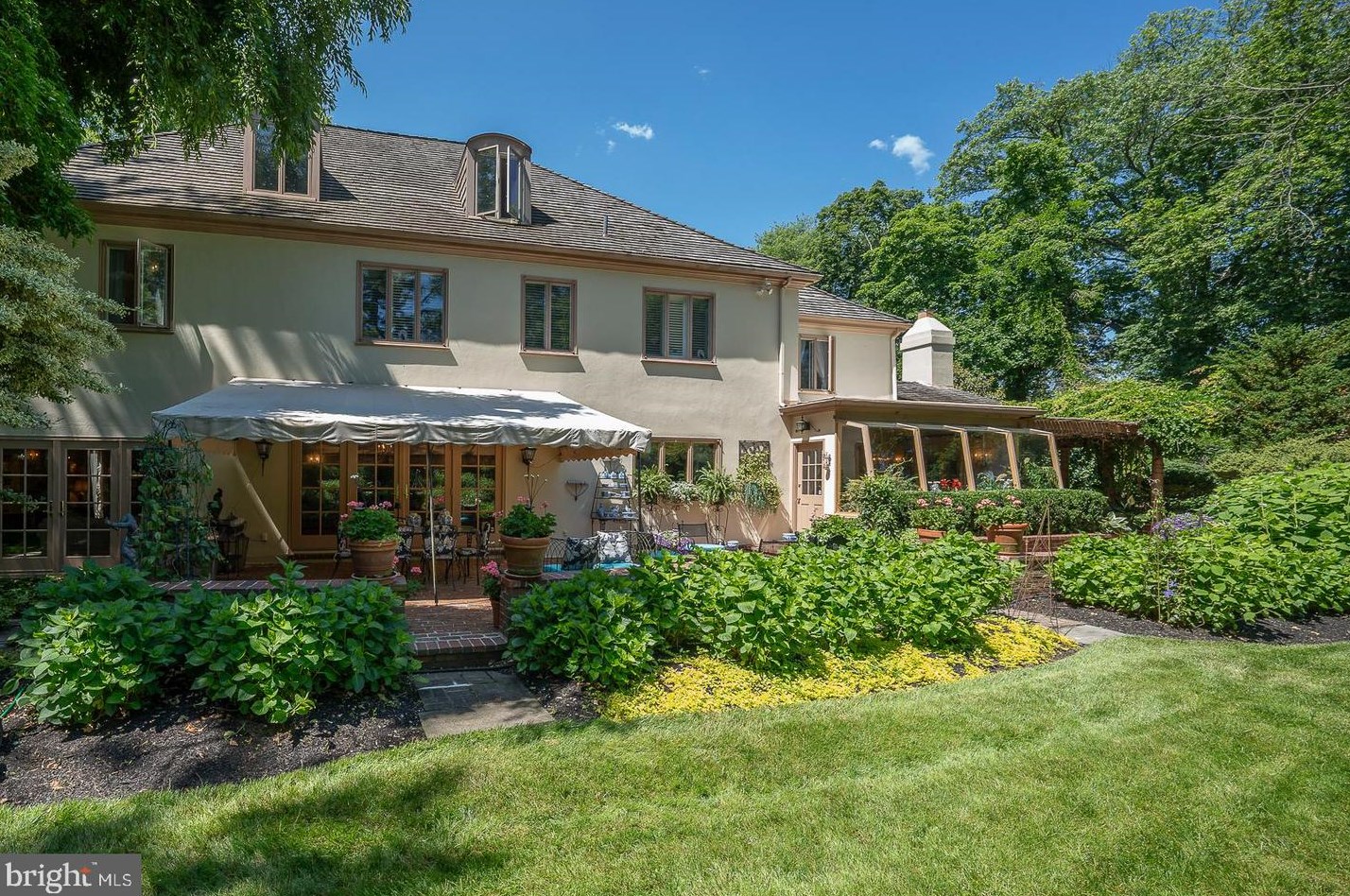 71 Tunbridge Rd, Haverford PA  19041-1038 exterior