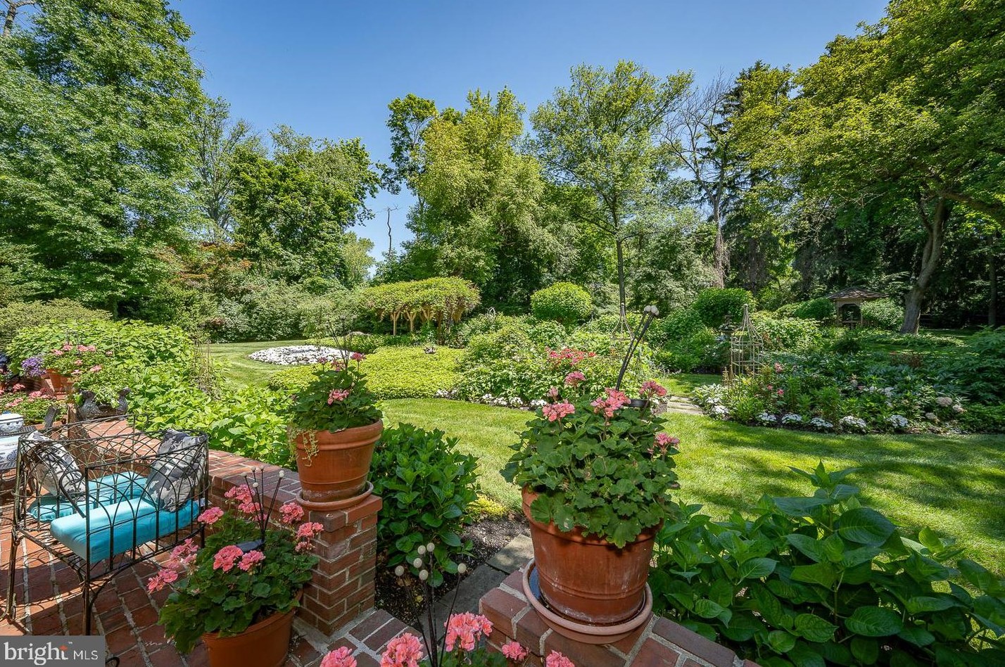 71 Tunbridge Rd, Haverford PA  19041-1038 exterior