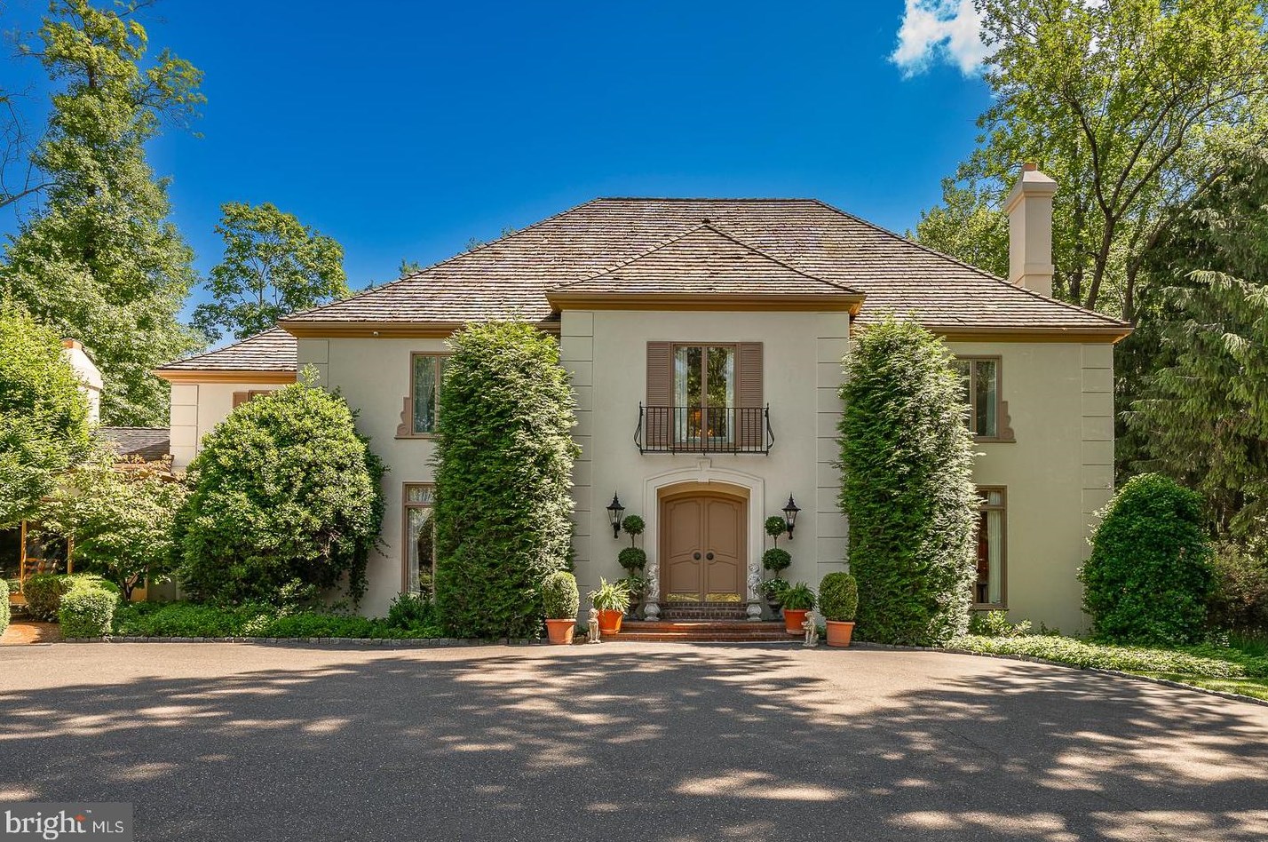 71 Tunbridge Rd, Haverford PA  19041-1038 exterior