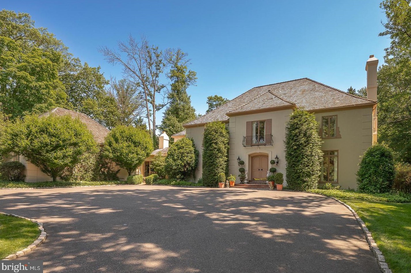 71 Tunbridge Rd, Haverford PA  19041-1038 exterior