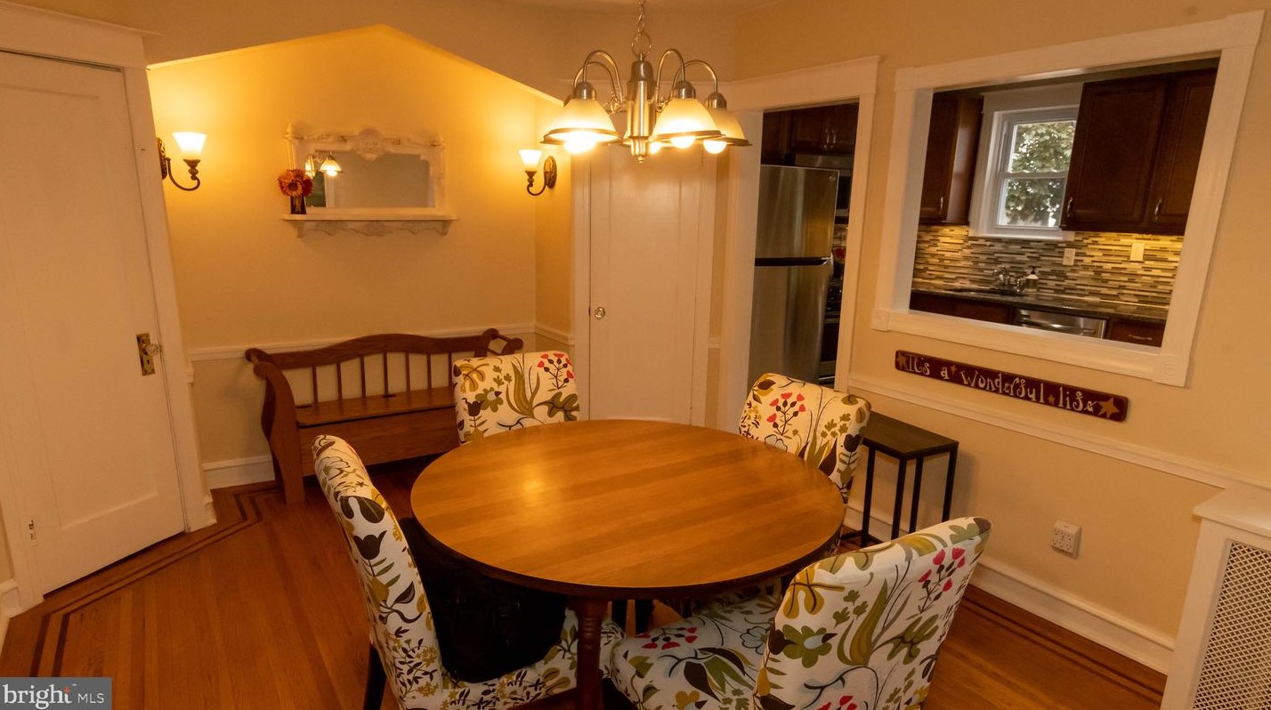 125 Cedar Ln, Upper Darby PA  19082-1305 exterior