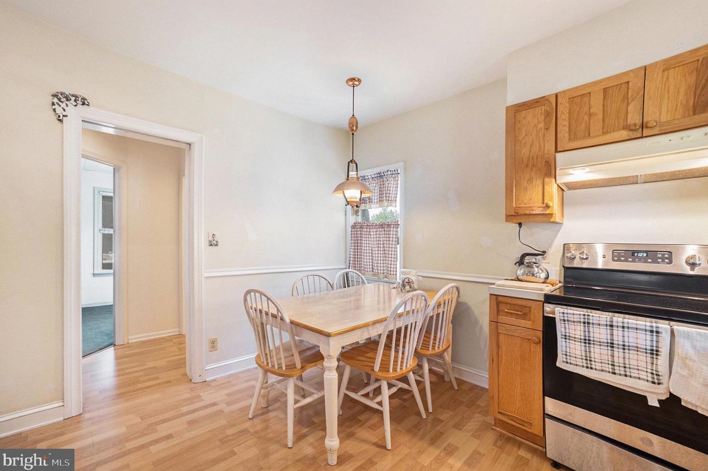 1829 Laurel Ave, Boothwyn PA 19061-2740 exterior