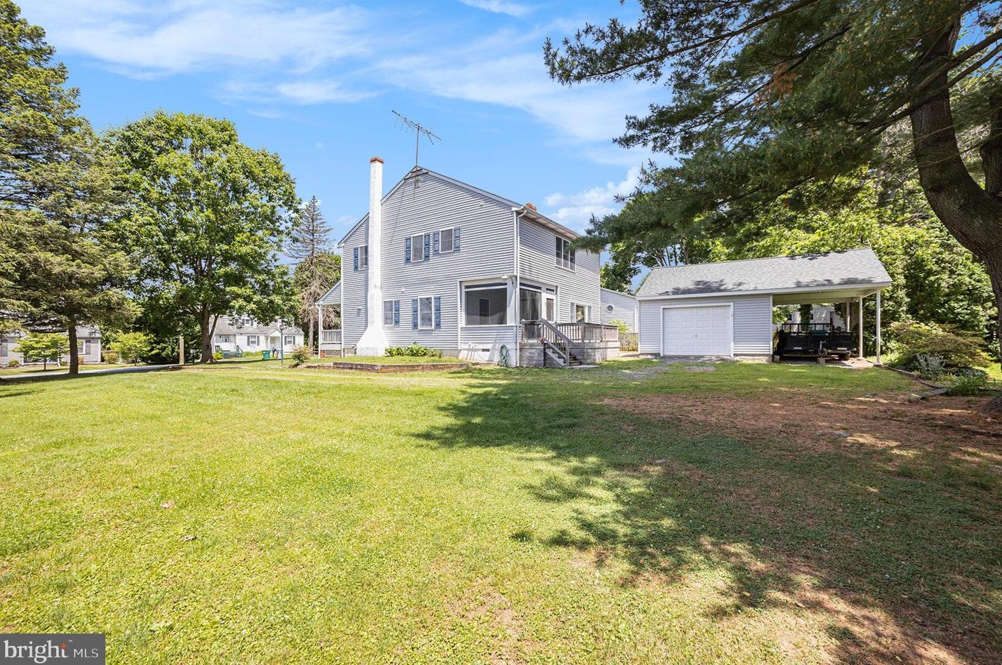 1829 Laurel Ave, Boothwyn, PA 19061-2742
