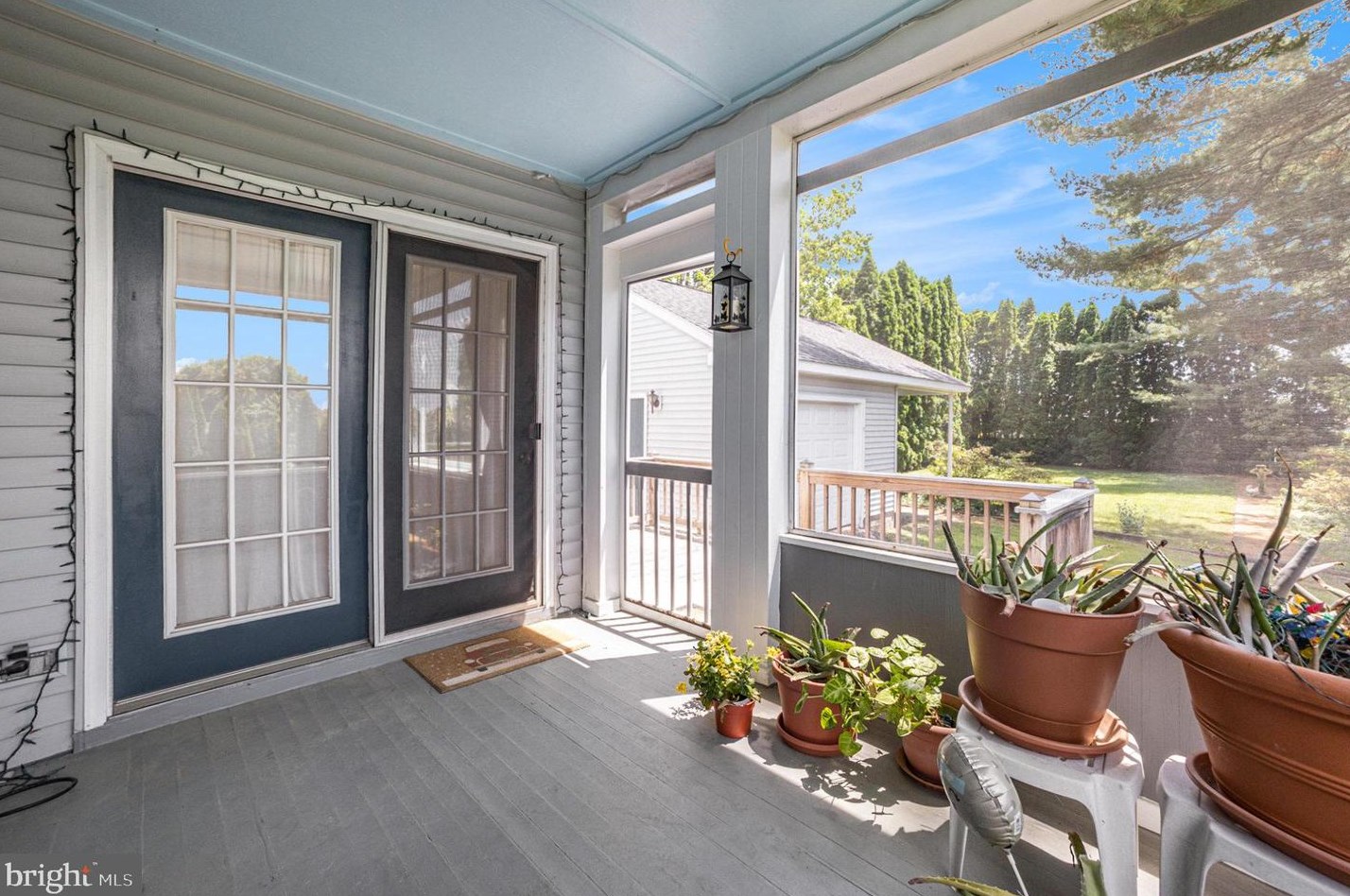 1829 Laurel Ave, Boothwyn PA 19061-2740 exterior