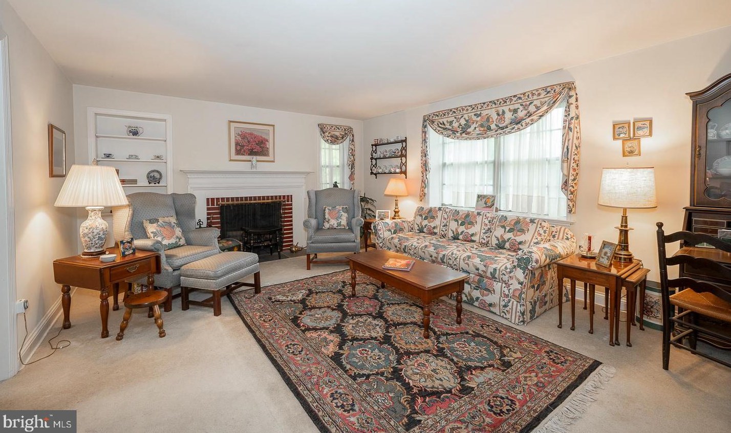 807 Eagle Rd, Wayne, PA 19087