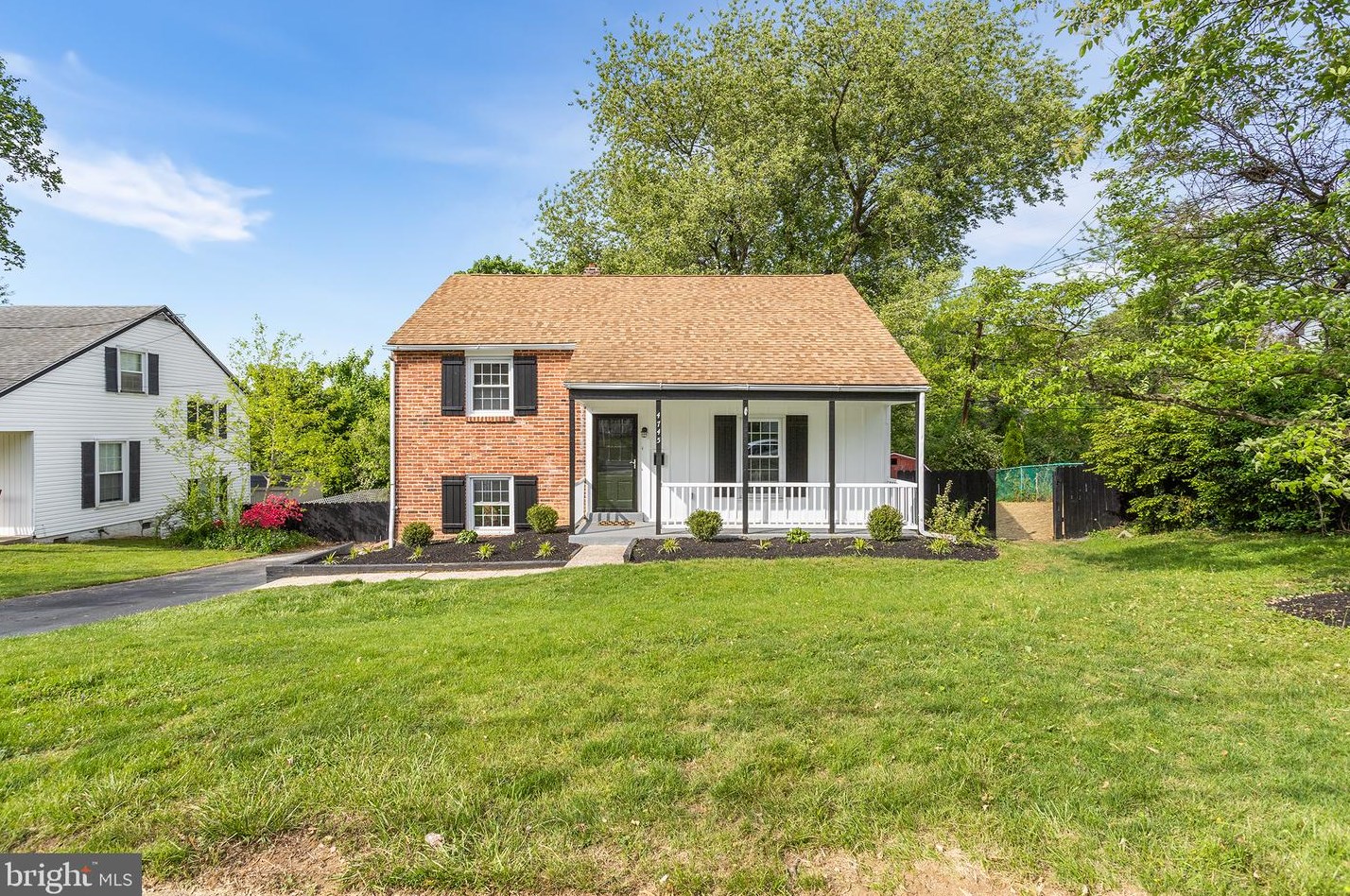 4745 Park Ln, Chester, PA 19014