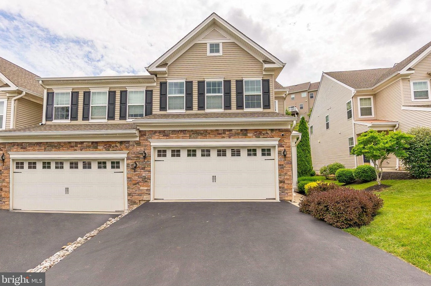 211 Clermont Dr, Newtown Square, PA 19073