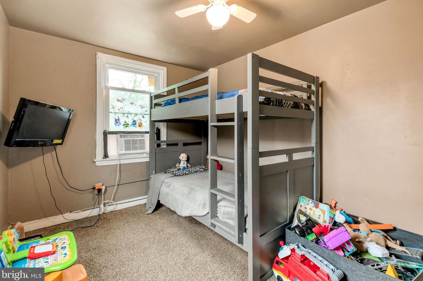 354 21 St, Chester PA 19013-4917 exterior