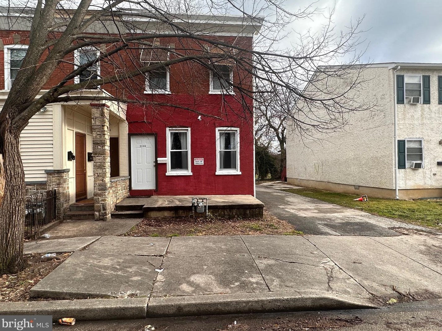1113 Potter St, Chester PA 19013-6126 exterior