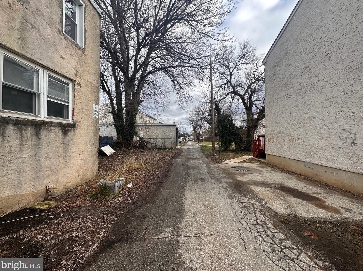 1113 Potter St, Chester PA 19013-6126 exterior