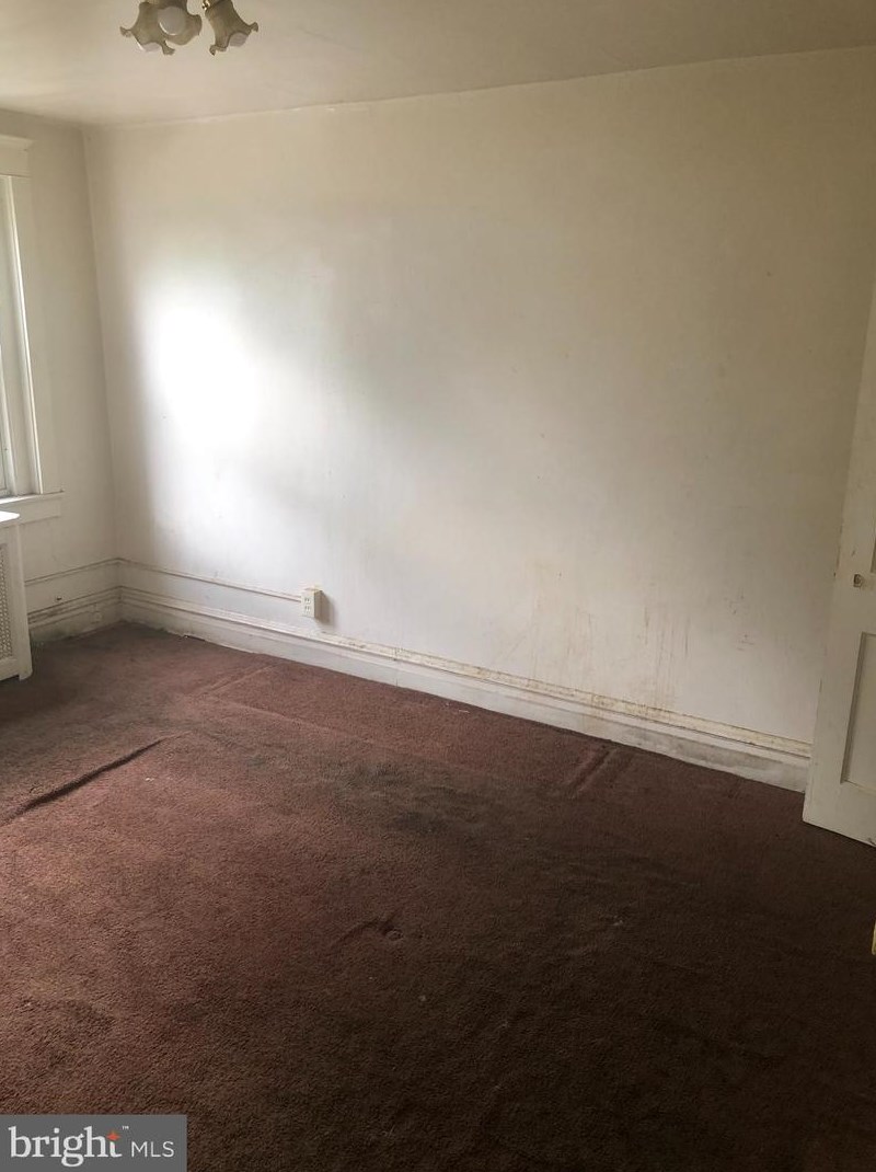 1437 Kerlin St, Chester PA 19013-3926 exterior