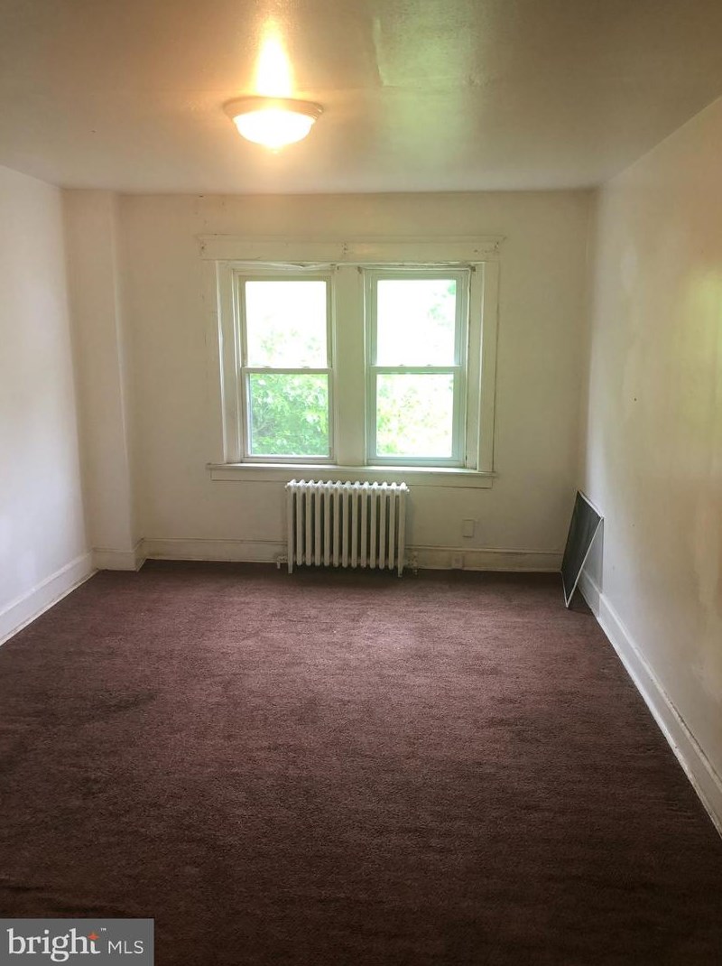 1437 Kerlin St, Chester PA 19013-3926 exterior