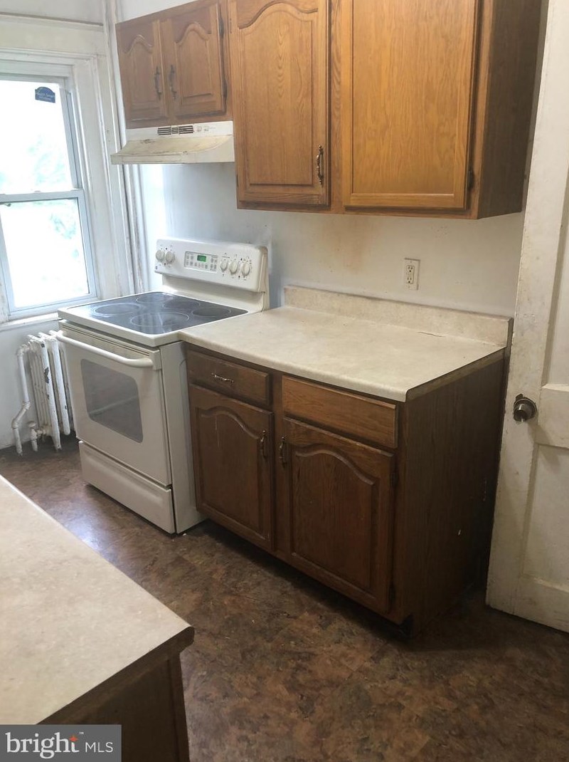 1437 Kerlin St, Chester PA  19013-3926 exterior