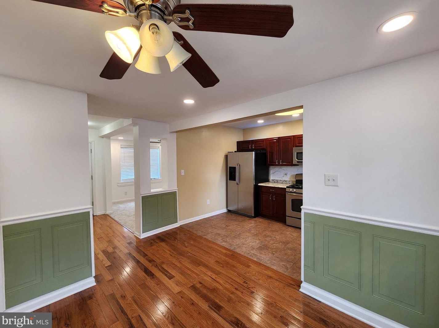 32 Walnut St, Boothwyn, PA 19061-4632