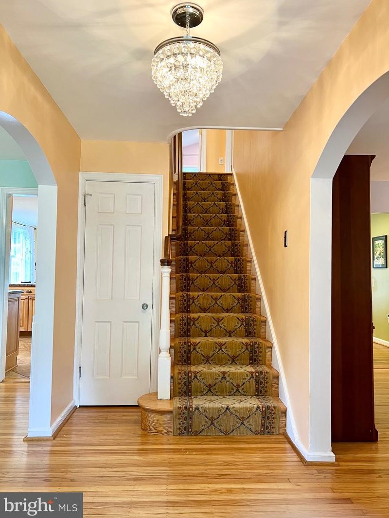 10 Furness Ln, Media, PA 19086-6049
