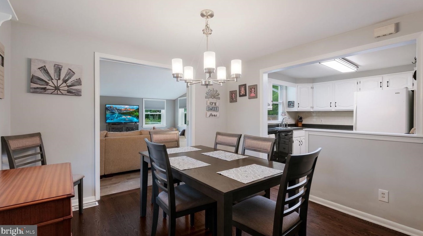 302 Scott Ln, Media PA 19086-6820 exterior