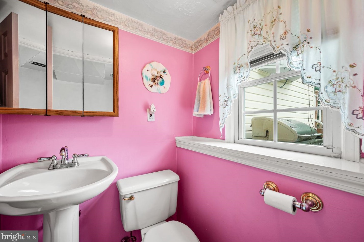 617 Patton Ave, Chester PA 19015-2630 exterior