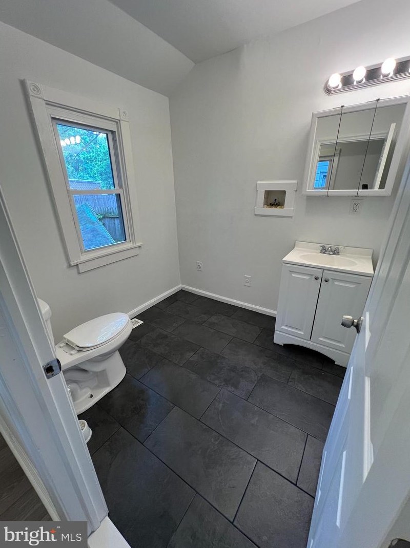 34 24 St, Chester PA 19013-5107 exterior