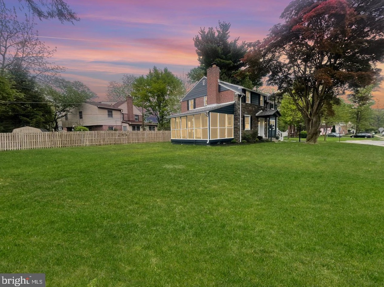 181 S Norwinden Dr, Coal Township, PA 19064