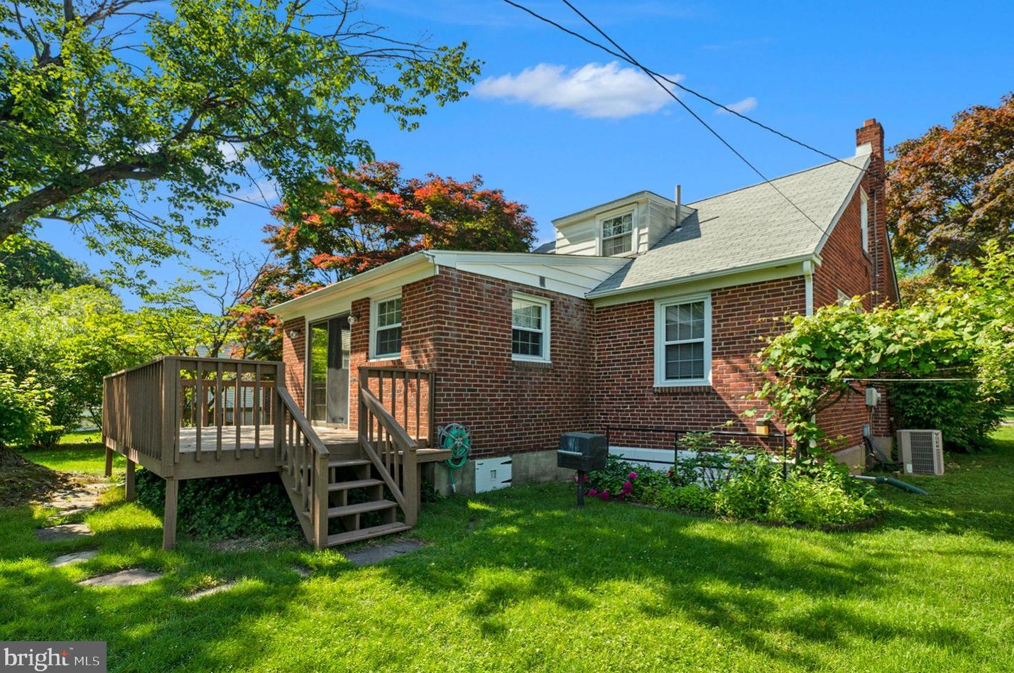 440 Kent Rd, Coal Township, PA 19064
