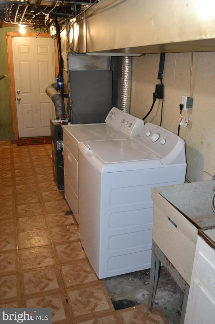 333 Spruce St, Manor PA 19036-1021 exterior