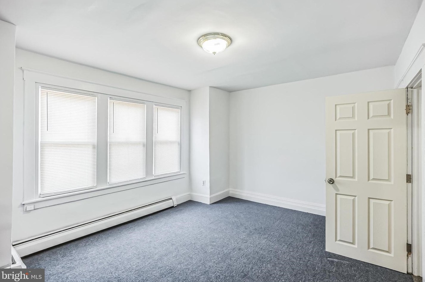 1033 Kerlin St, Chester PA 19013-4015 exterior