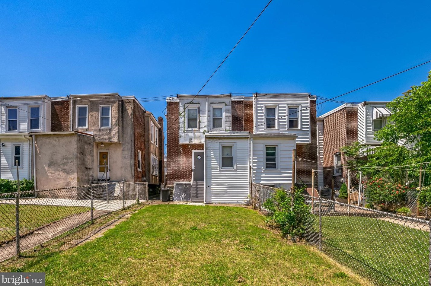 1033 Kerlin St, Chester PA 19013-4015 exterior