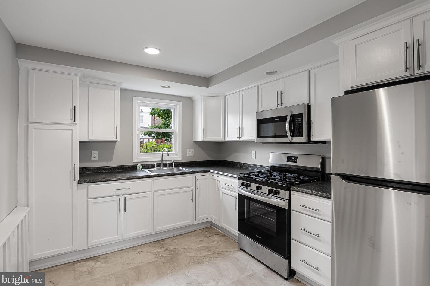 2820 10 St, Chester PA 19013-4006 exterior