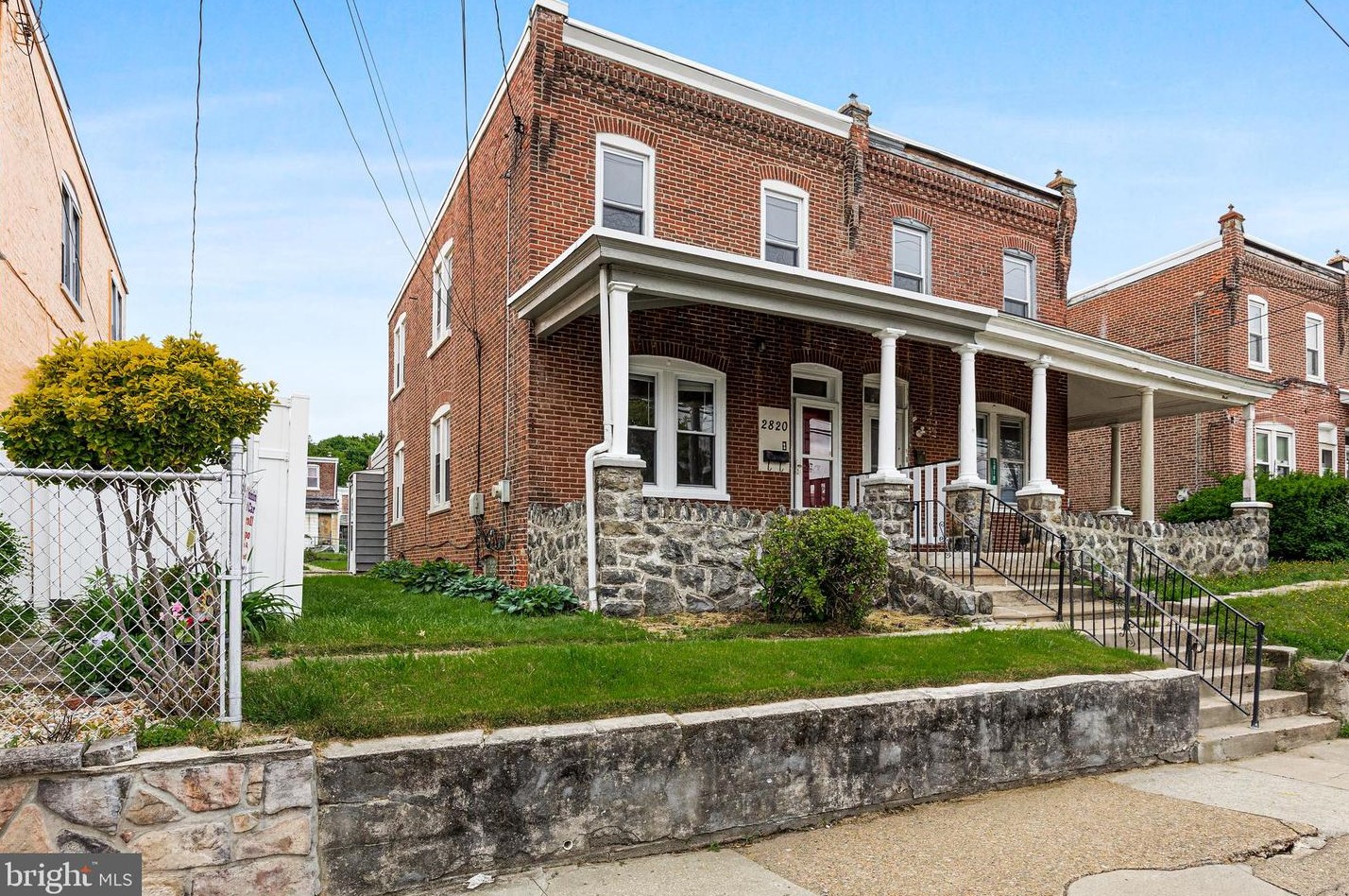 2820 10th St, Chester, PA 19013-1605