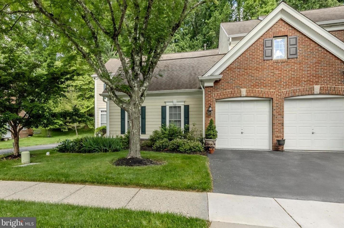 208 Excalibur Dr, Newtown Square, PA 19073-4425