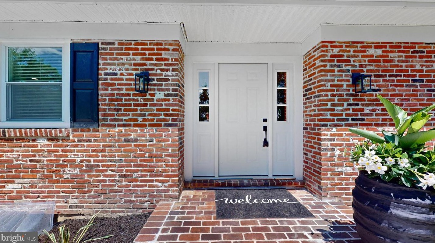 52 Hitchcock Ln, Glen Mills, PA 19342-1114