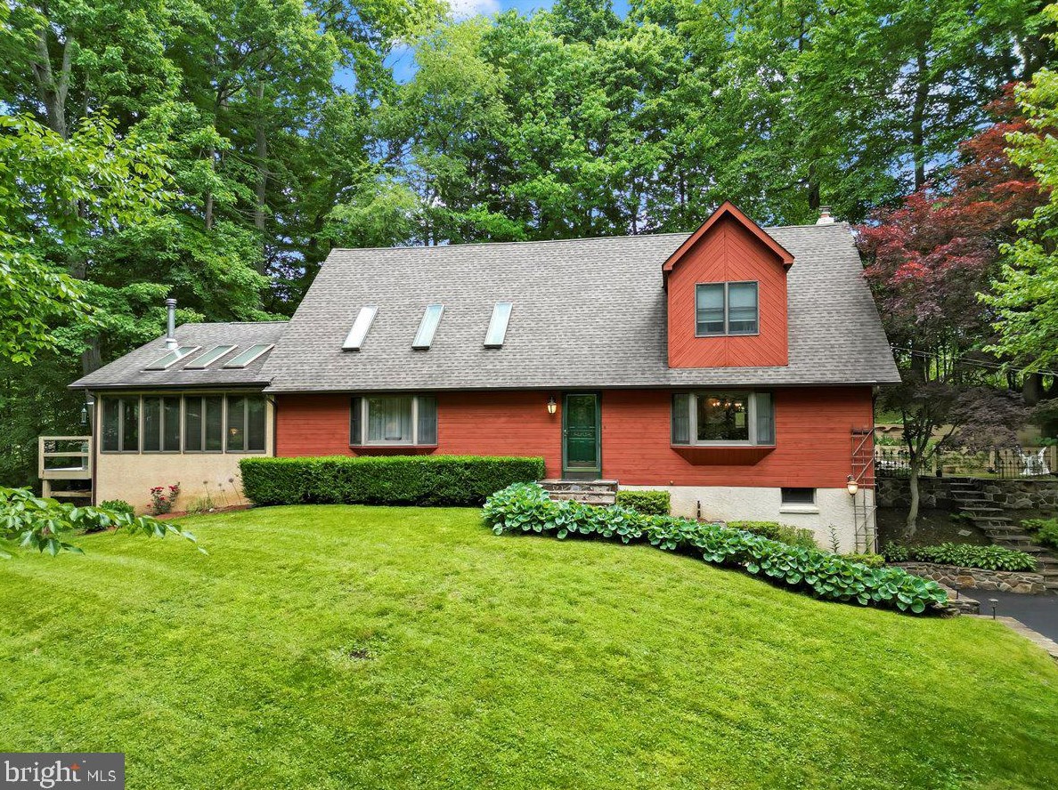 28 Woodland Dr, Glen Mills, PA 19342-8117