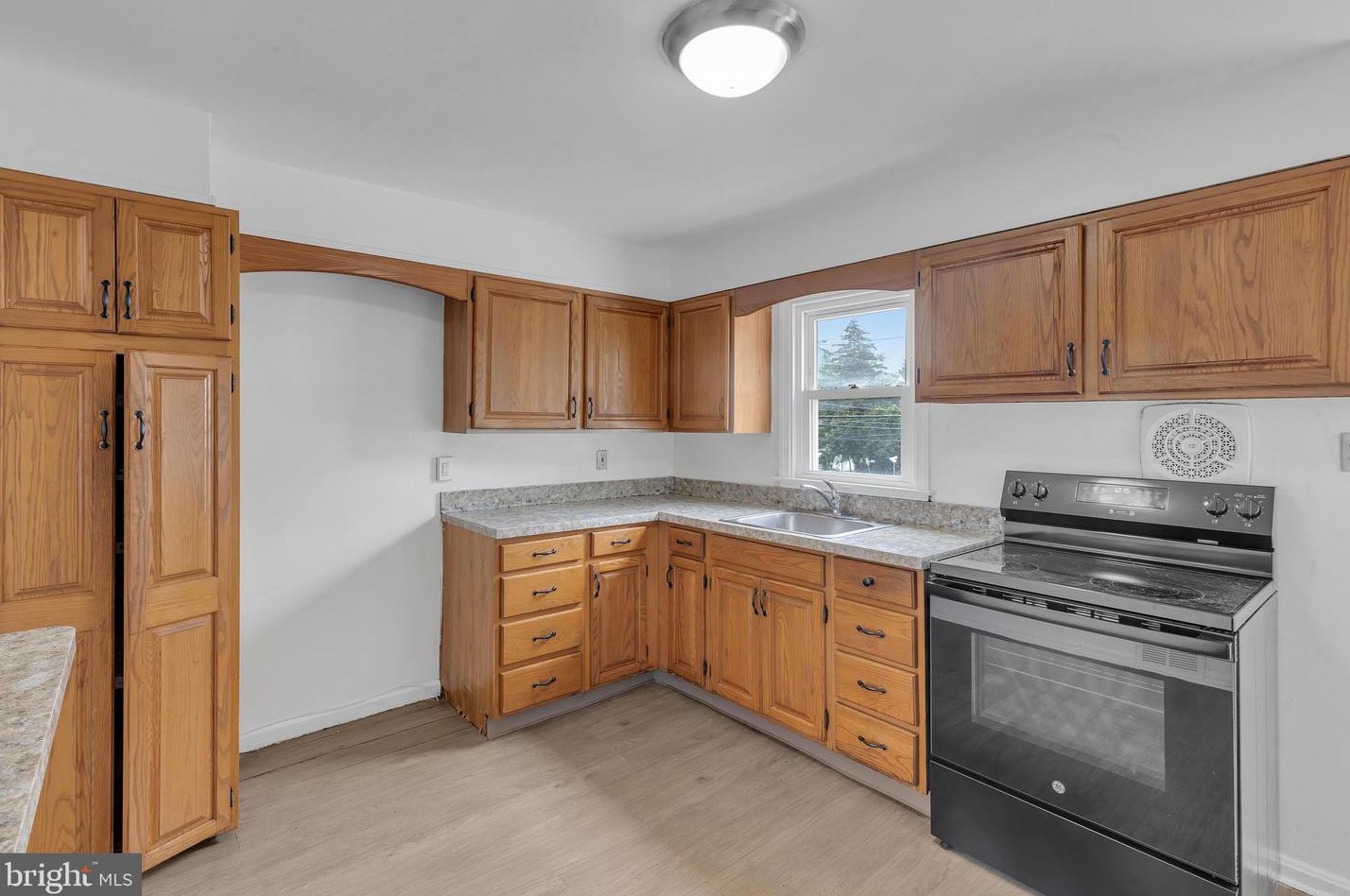 2 Fairhill Rd, Morton PA  19070-1009 exterior