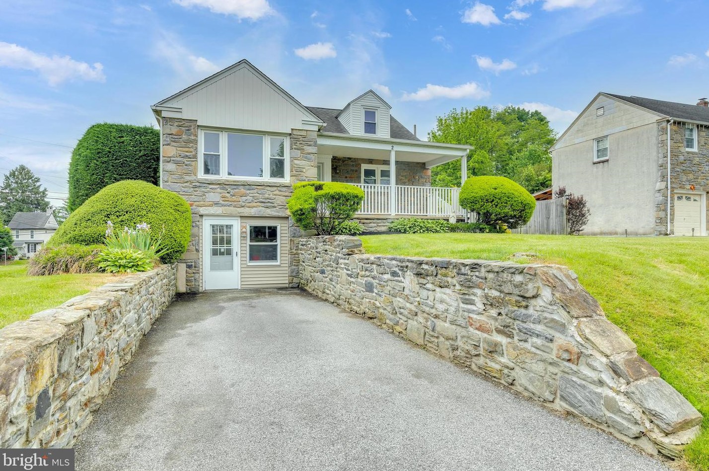 2 Fairhill Rd, Morton PA  19070-1009 exterior