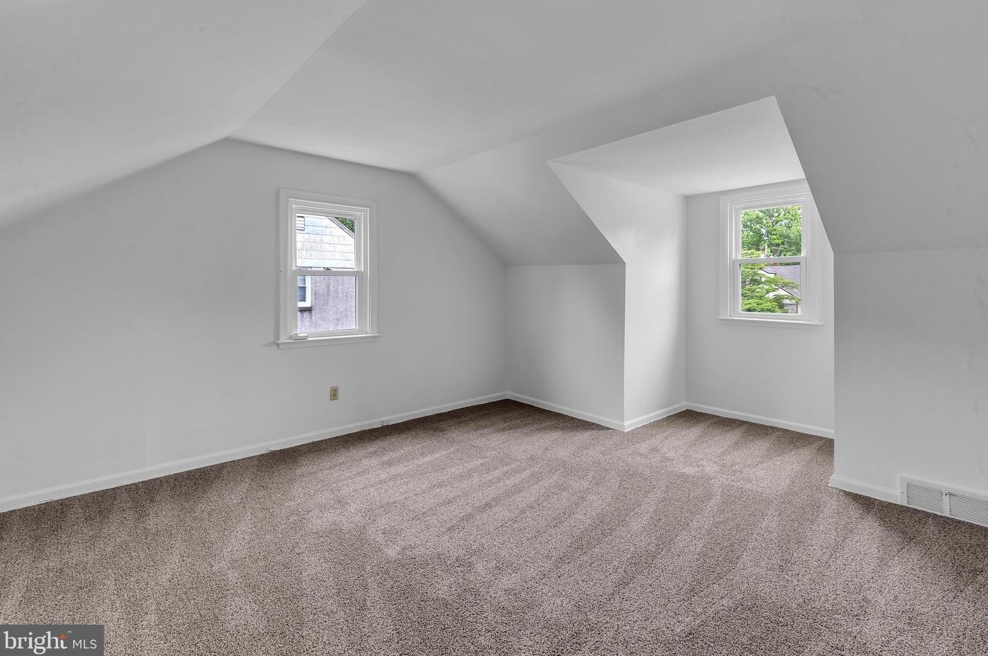 2 Fairhill Rd, Morton PA  19070-1009 exterior