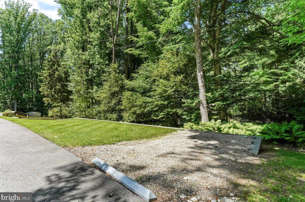 121 Paxon Holw Rd, Media PA 19063-1002 exterior