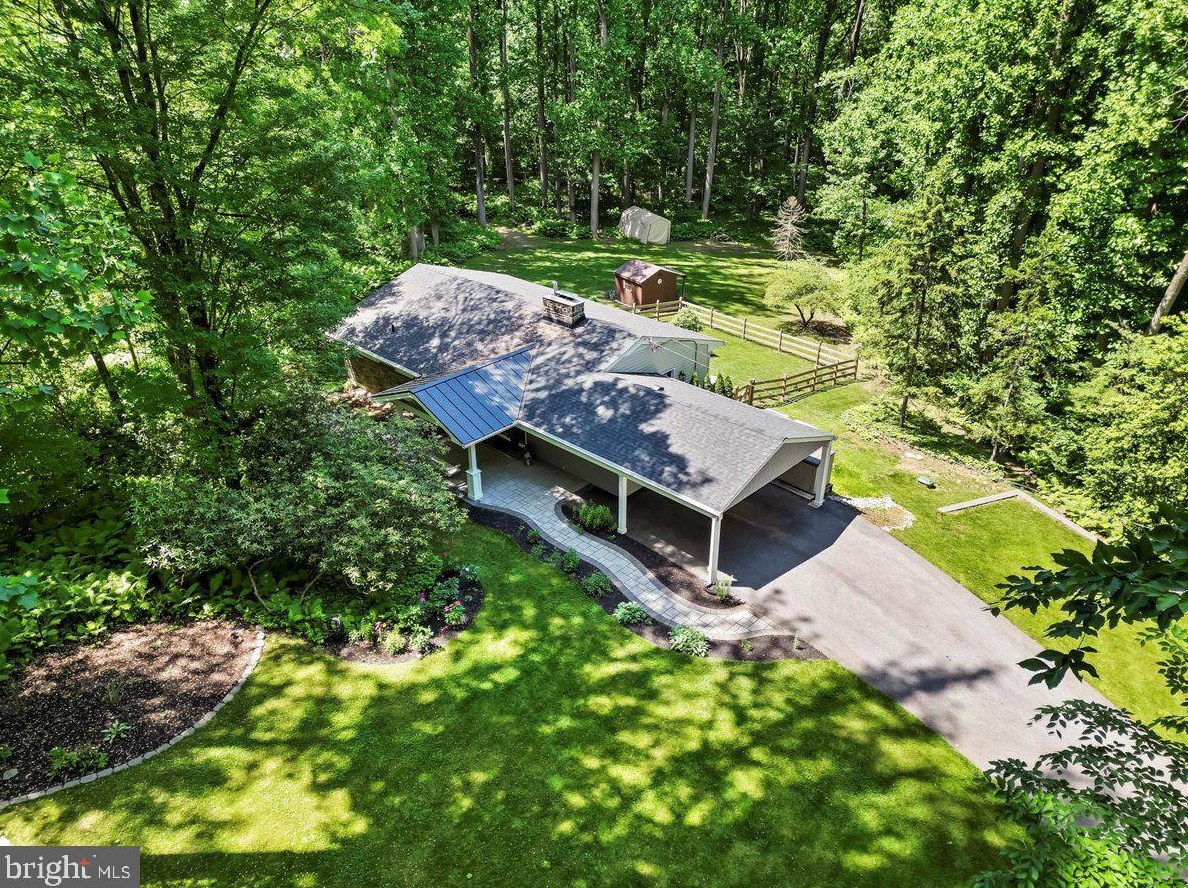 121 Paxon Holw Rd, Media PA 19063-1002 exterior