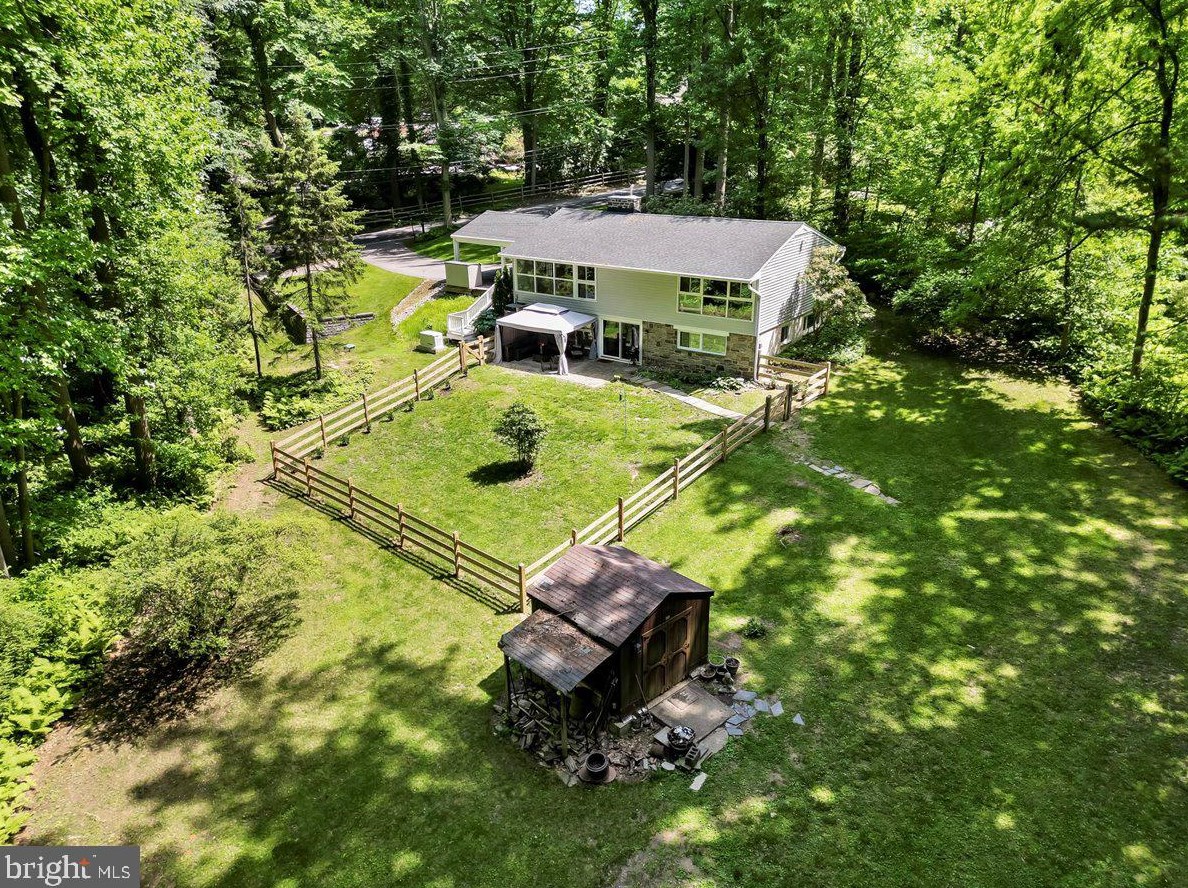 121 Paxon Holw Rd, Media PA 19063-1002 exterior