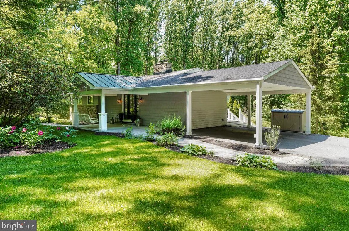 121 Paxon Holw Rd, Media PA 19063-1002 exterior