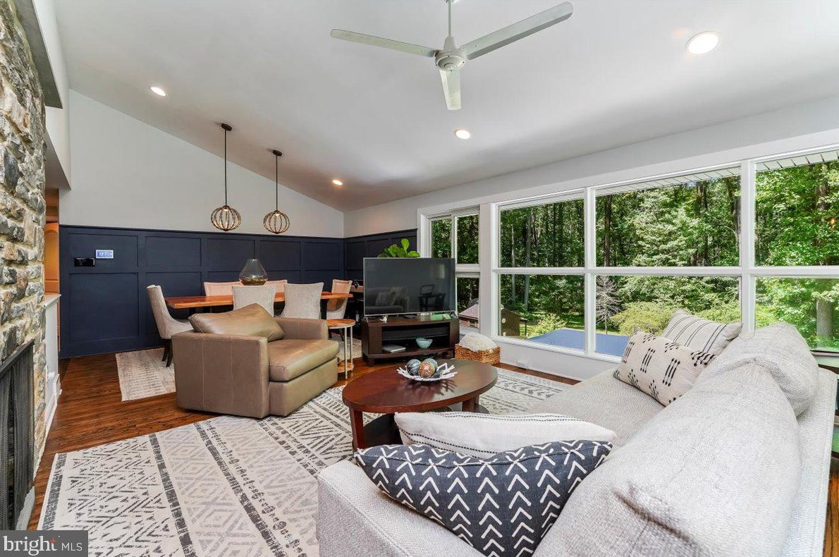 121 Paxon Holw Rd, Media PA 19063-1002 exterior