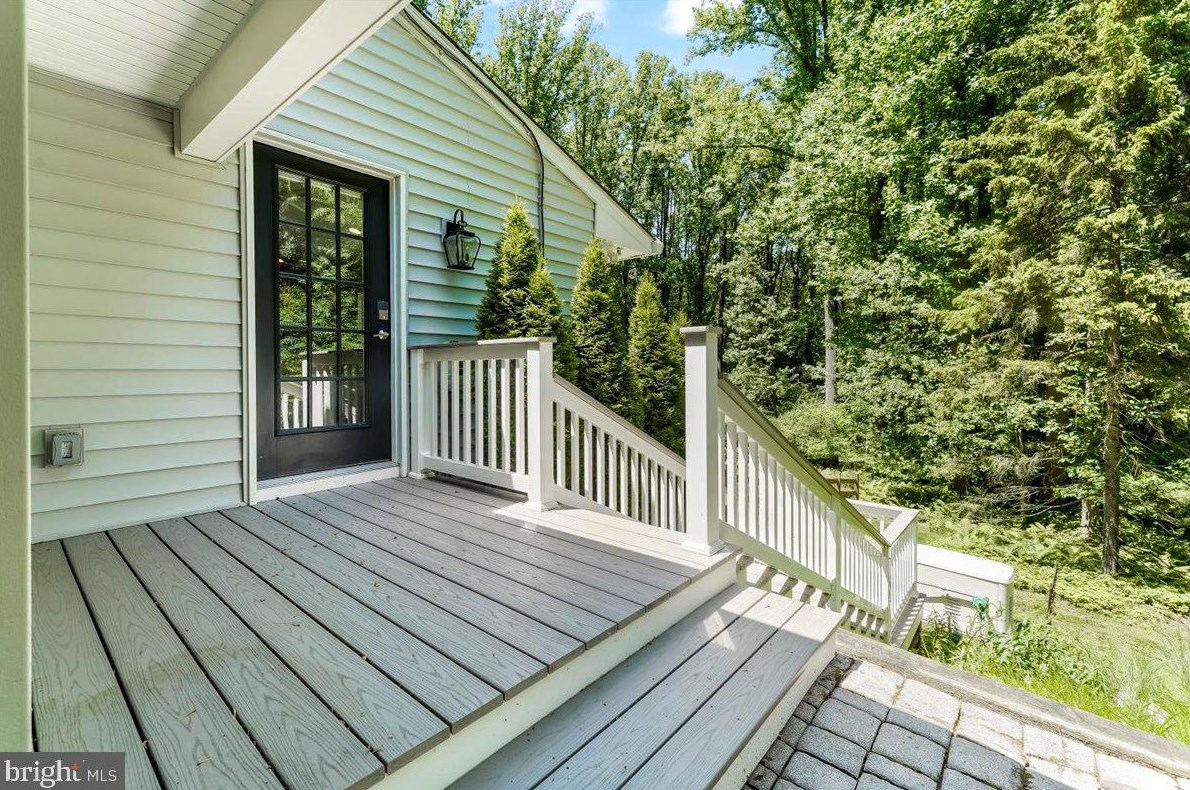 121 Paxon Holw Rd, Media PA 19063-1002 exterior